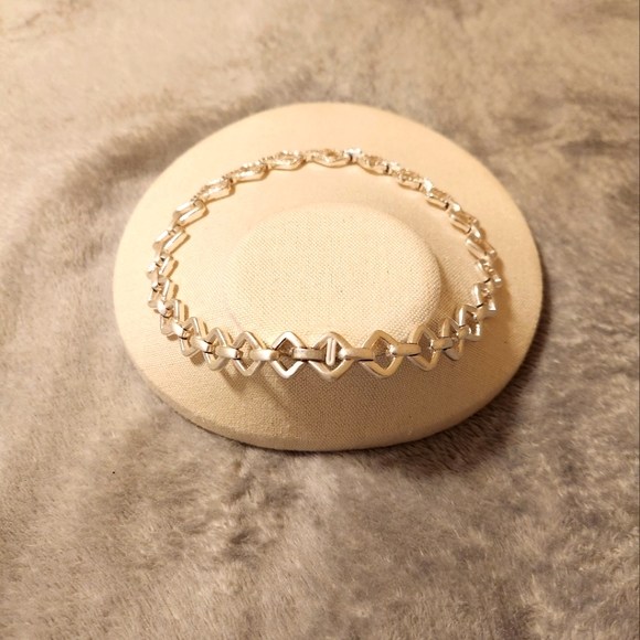 Diamond Designed Necklace - Picture 4 of 4